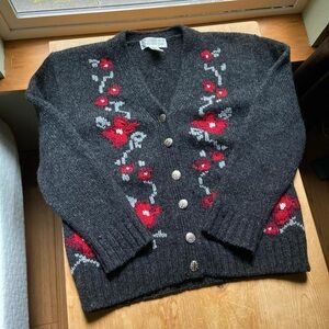 Vintage Floral Hand Embroidered Shetland Wool Heavyweight Dark Gray Cardigan